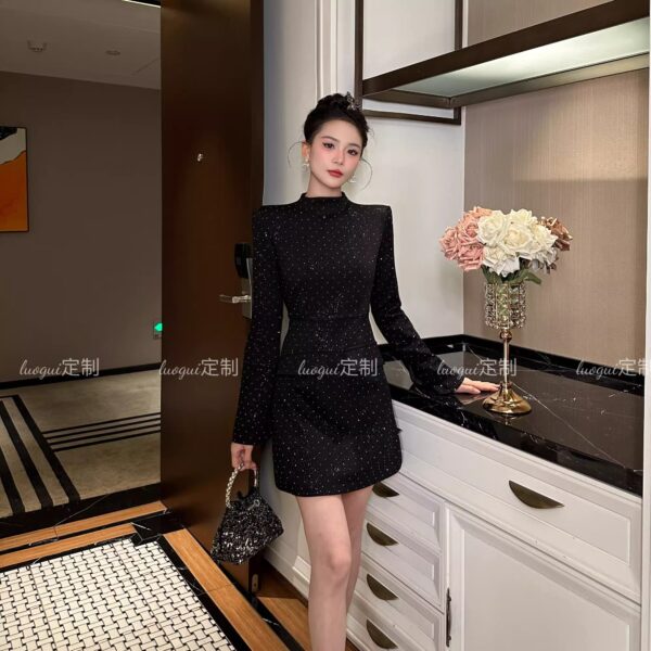 Huahua original Light luxury French slim temperament fashionable celebrity shiny slit slit sleeve dress 21555