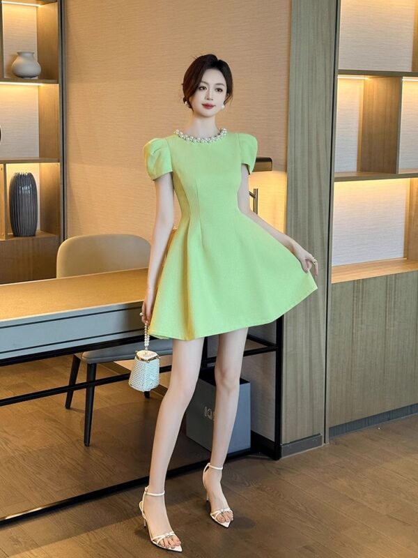 Green simple and generous dress summer female celebrity puff sleeve niche design high-end light luxury temperament short skirt