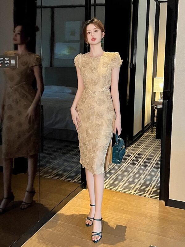 Round neck rose mid-length waist-length hip-pack skirt 2025 summer new slit high-waisted socialite slim dress