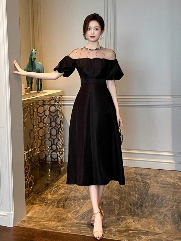 French Hepburn style banquet dress, small black skirt, waist-closing puff sleeve temperament dress, women's summer light luxury high-end feeling - Image 2