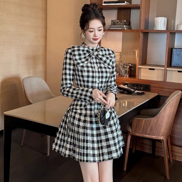 2025 autumn and winter new style for women's small fragrance style round neck bow waist slimming wool dress 80337