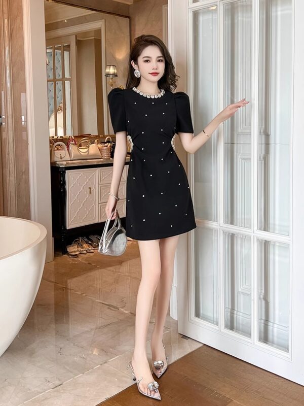 Hepburn style black dress 2025 new women's summer high-end temperament and waist-exposed slim-fitting small A-line skirt - Image 2