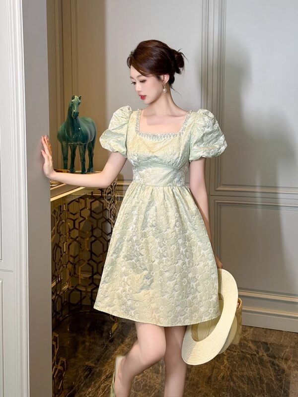 Mint green dress for women in summer 2025 new simple and elegant short puff sleeve square collar floral a-line skirt