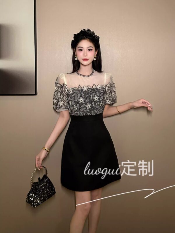 [Original Huahua] Lace retro celebrity little black dress splicing design sense waist-hugging temperament dress 21499 - Image 2