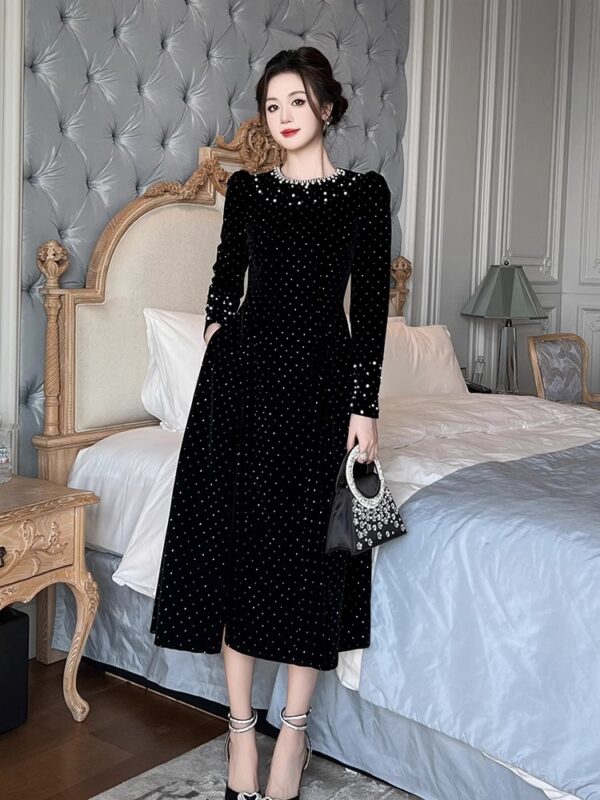Heavy Industry European Station Beaded Dress 2025 New French Hepburn Style High-end Velvet Skirt - Image 3