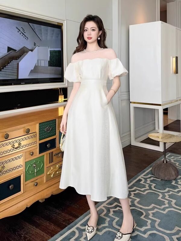 French Hepburn style banquet dress, small black skirt, waist-closing puff sleeve temperament dress, women's summer light luxury high-end feeling - Image 3