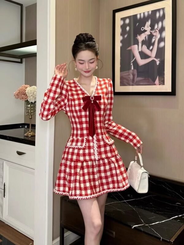 2025 new red plaid wool dress for women in winter temperament, small person with high-end a-line short skirt - Image 3