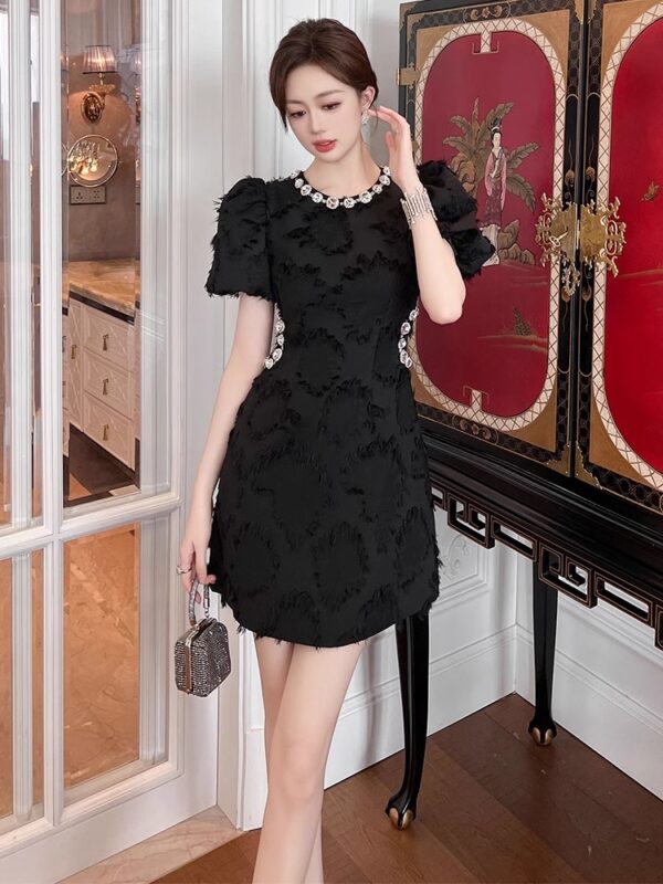 European station Hepburn style black skirt summer women's puff sleeve heavy industry dress temperament waist-hugging and slimming A-line dress - Image 3