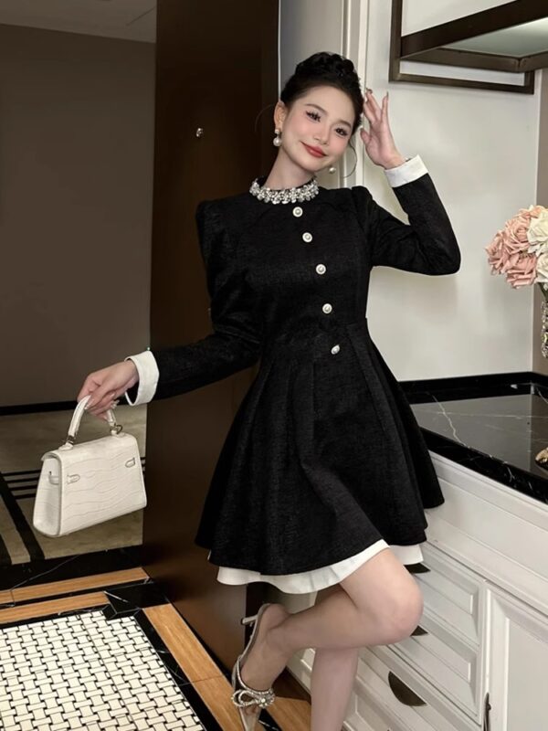 European station small dress for women in spring Hepburn style high-end black short skirt waist-hugging birthday dress - Image 3