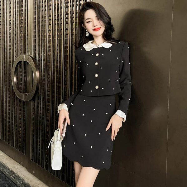 2025 autumn and winter new style small fragrance style doll collar age reduction black suit heavy industry nail drill two-piece set women 30594 - Image 3