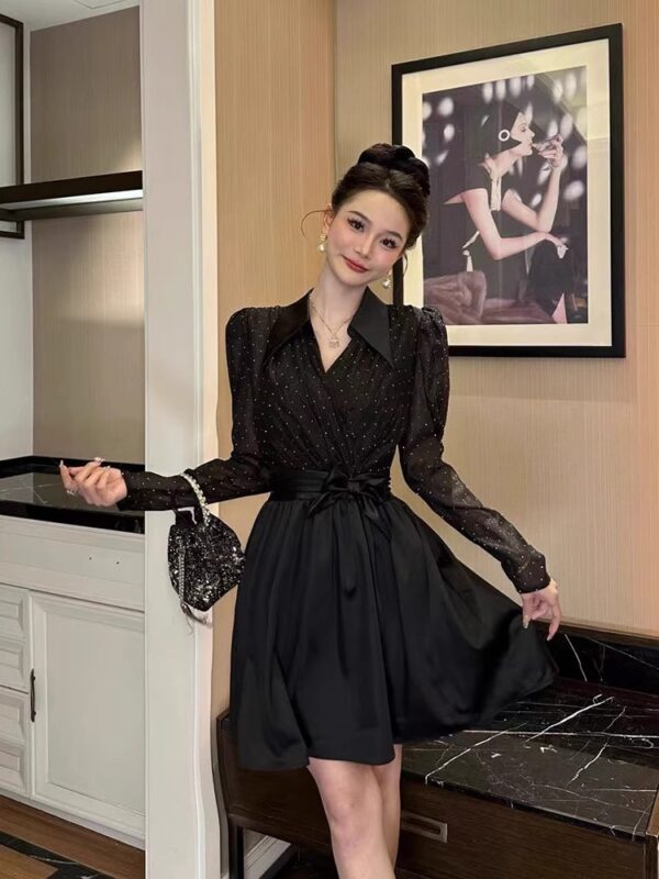 Black long-sleeved V-neck dress with high-end sense of wealthy and niche female niche covers the flesh and high-waisted A-line short skirt spring and autumn - Image 3