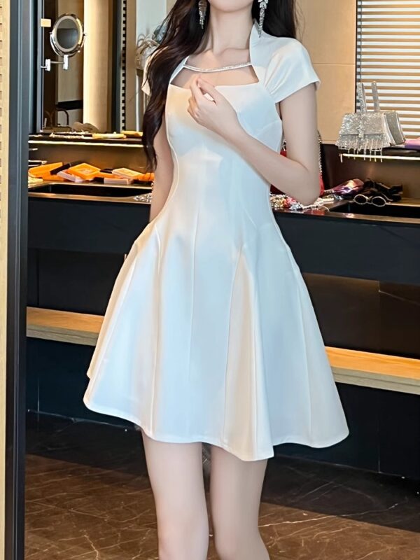 European station square collar dress summer women's clothing 2025 new high-end style waist-hugging A-line collar first love little white skirt - Image 4