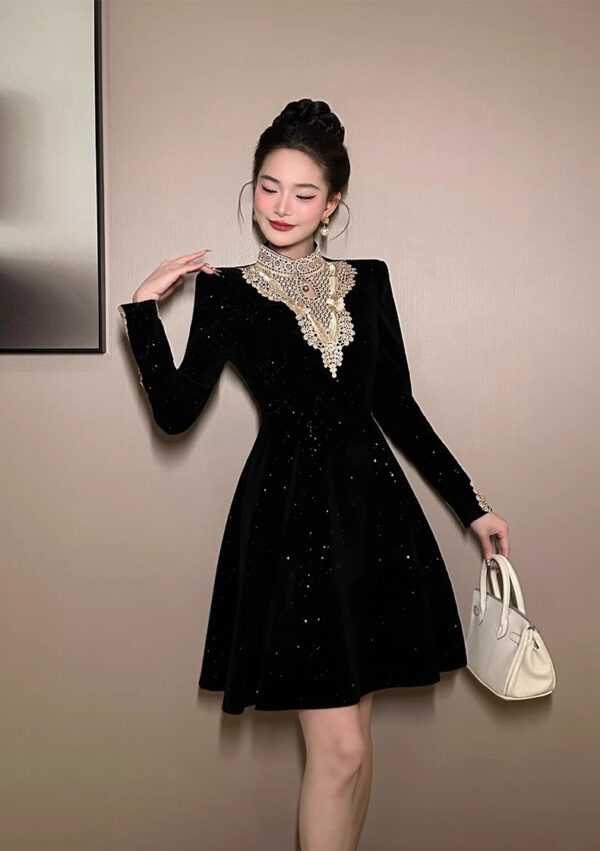 European evening dress for women 2025 new high-end style palace style small black skirt waist-hugging A-line dress early spring