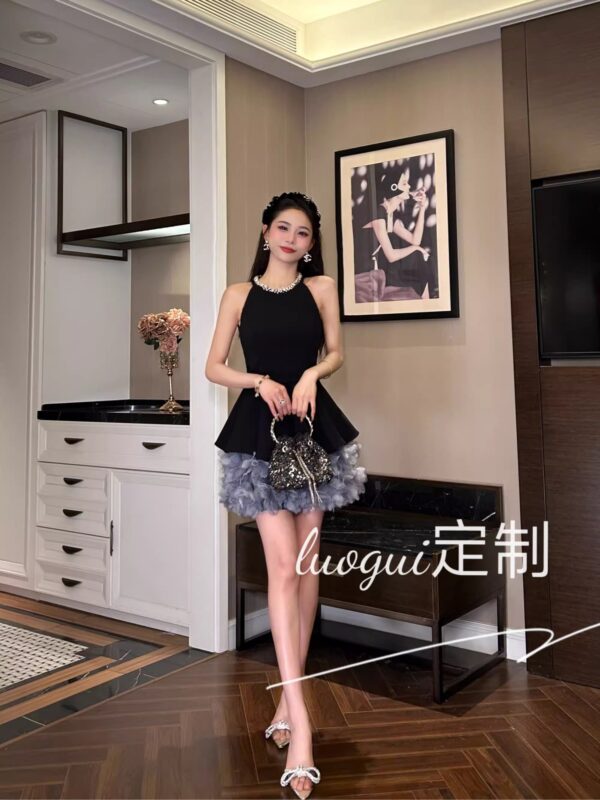 【Original of Huahua】Temperament hot girl sexy little black dress celebrity sleeveless design lace dress 65307 - Image 4