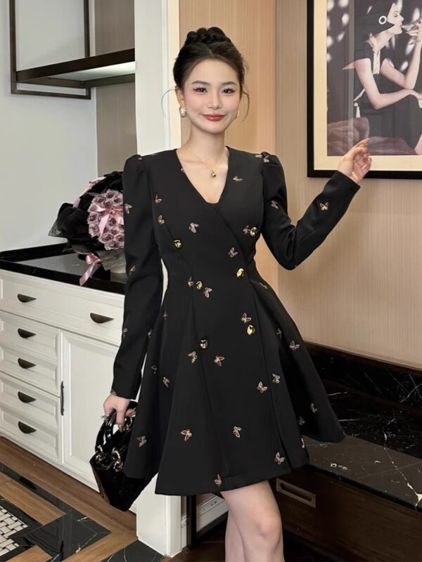 European station V-neck dress Spring new women's butterfly niche without the same style waist-happy A-line Hepburn style small black skirt - Image 4