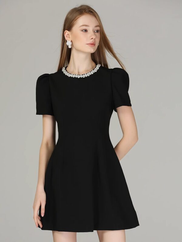 DONEED2025 spring and summer new elegant small fragrance style light luxury heavy industry beaded round neck waist-hugging slim dress for women - Image 4