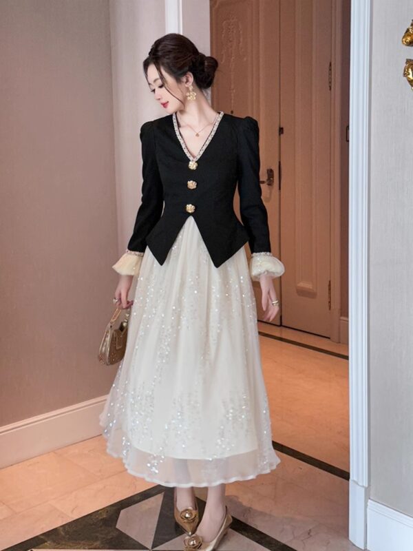 French high-end dress spring and autumn women's waist-hugging temperament V-neck splicing design sense celebrity Xiaoxiang style A-line skirt - Image 4