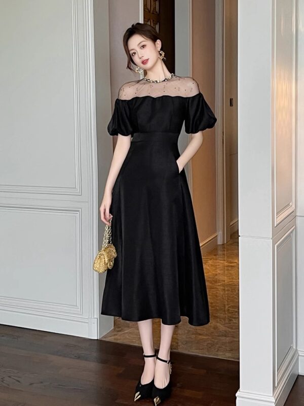 French Hepburn style banquet dress, small black skirt, waist-closing puff sleeve temperament dress, women's summer light luxury high-end feeling - Image 4