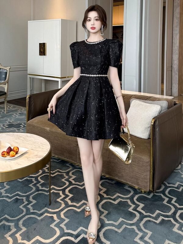 European station small dress for women in summer 2025 new light luxury high-end pear-shaped body waist-hugging A-line skirt - Image 4