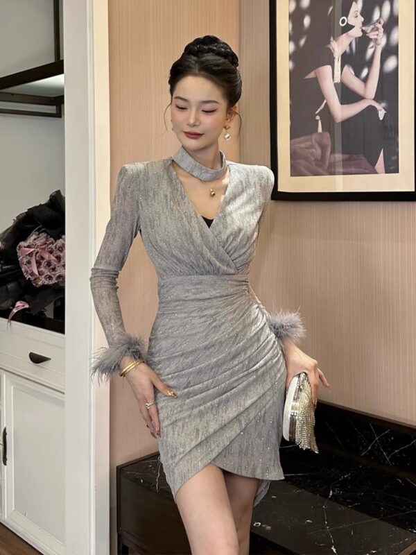 European station V-neck hip-pack dress Spring girl small halter neck sexy pure birthday dress dating short skirt - Image 4
