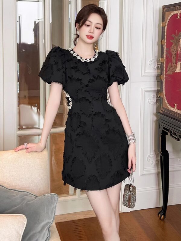 European station Hepburn style black skirt summer women's puff sleeve heavy industry dress temperament waist-hugging and slimming A-line dress - Image 4