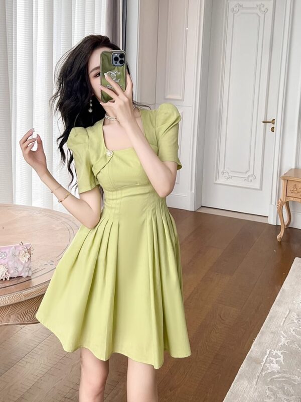 wears green dress for women in summer new temperament puff sleeves waist-hugging and slimming A-line princess skirt - Image 4