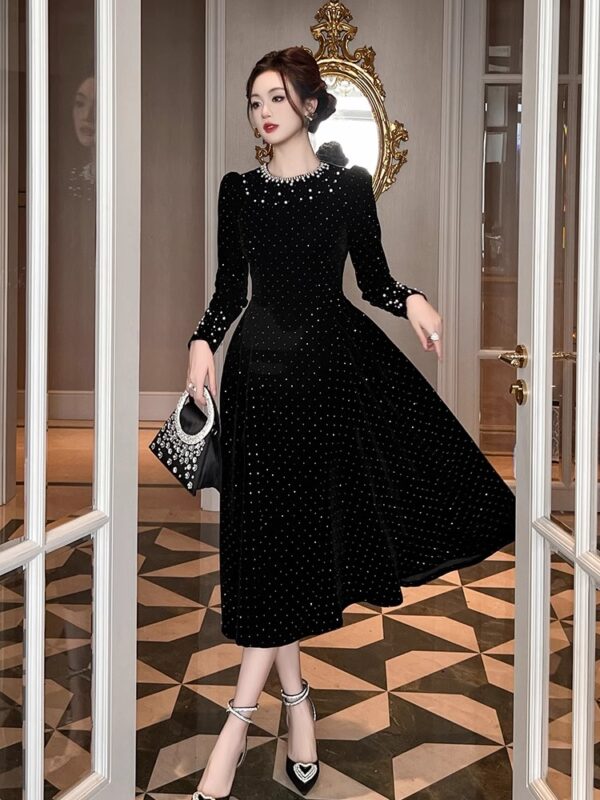 Heavy Industry European Station Beaded Dress 2025 New French Hepburn Style High-end Velvet Skirt - Image 5