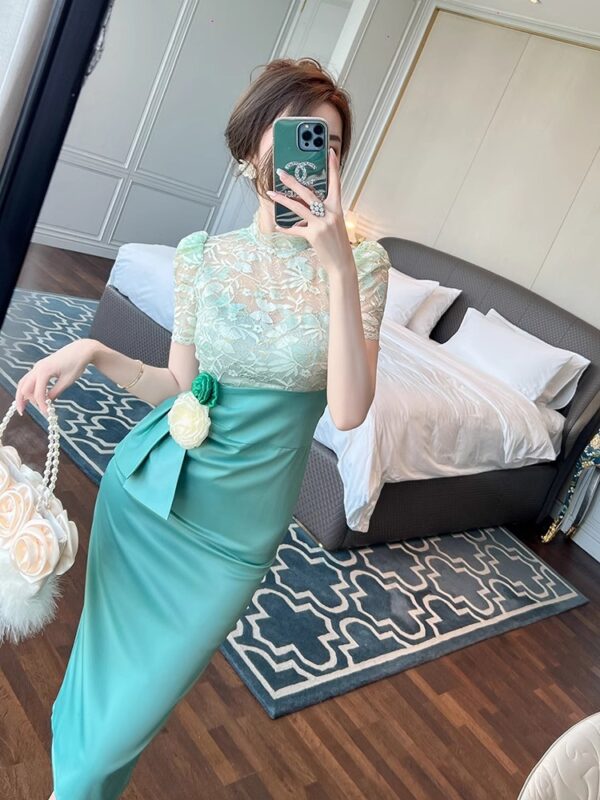 New Chinese style dress for women, small, new green lace spliced ​​satin waist-packing hip mid-length skirt - Image 5