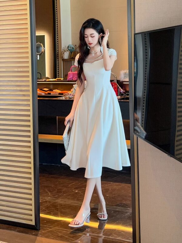 European station French waist-hugging and slimming black short-sleeved dress summer temperament Hepburn style small black skirt dress - Image 5