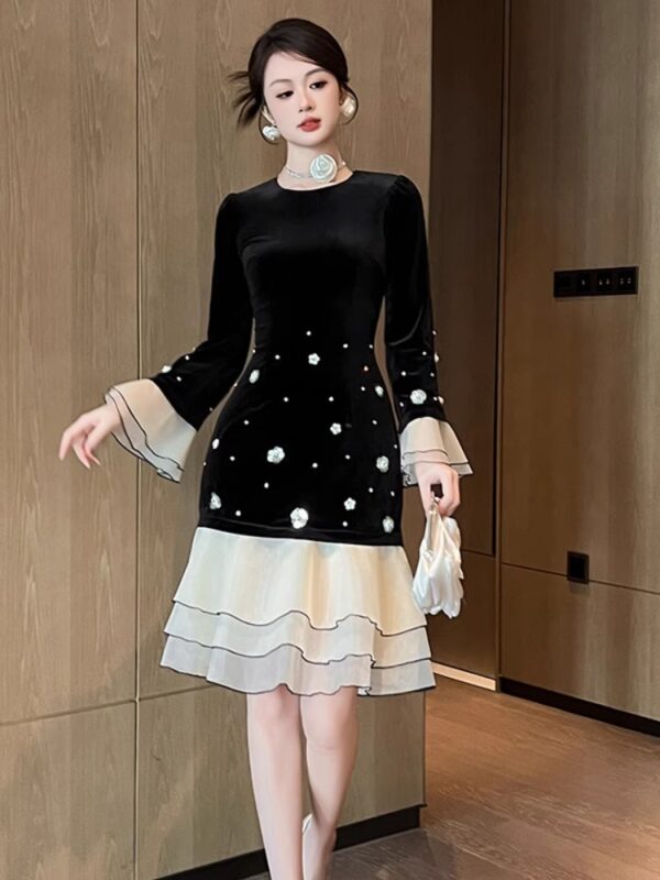 Original design black hip-cover skirt mid-length 2025 new celebrity heavy industry beaded bead flared sleeve velvet dress - Image 5