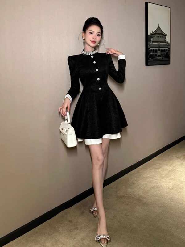 European station small dress for women in spring Hepburn style high-end black short skirt waist-hugging birthday dress - Image 5