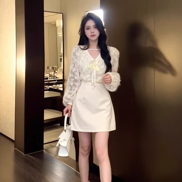 Early autumn is cold and relaxed and age-reducing outfits and temperament W goddess autumn and winter white inner dress with hip A-line short skirt - Image 5