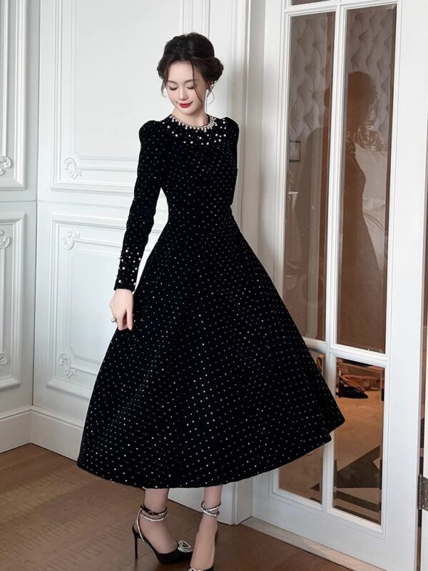 Heavy Industry European Station Beaded Dress 2025 New French Hepburn Style High-end Velvet Skirt - Image 6