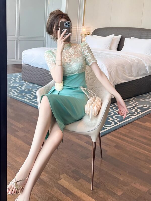 New Chinese style dress for women, small, new green lace spliced ​​satin waist-packing hip mid-length skirt - Image 6
