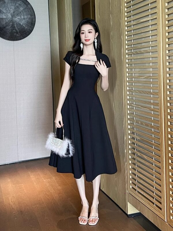 European station French waist-hugging and slimming black short-sleeved dress summer temperament Hepburn style small black skirt dress - Image 6
