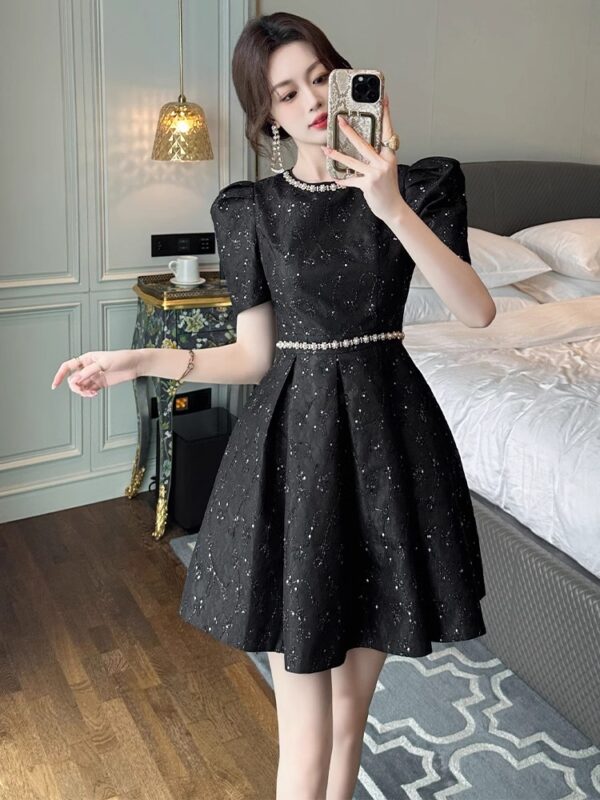 European station small dress for women in summer 2025 new light luxury high-end pear-shaped body waist-hugging A-line skirt - Image 6