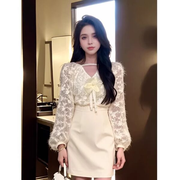 Early autumn is cold and relaxed and age-reducing outfits and temperament W goddess autumn and winter white inner dress with hip A-line short skirt - Image 6