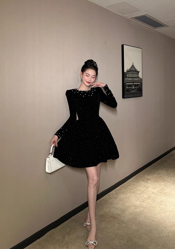 European station beaded dress spring women's clothing, diamonds, rich family's daughter waist-hugging A-line skirt, heavy industry party small dress