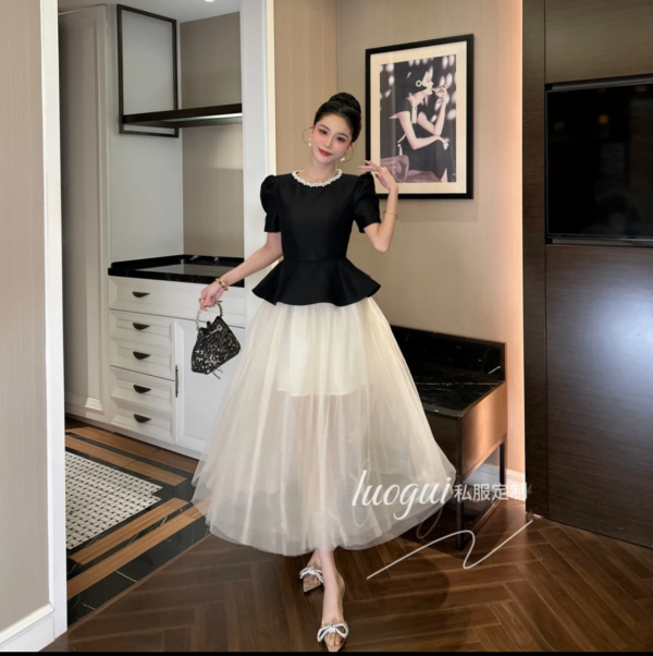 2025 new short skirt European fashion new satin fabric high-end ultra short skirt - Image 2
