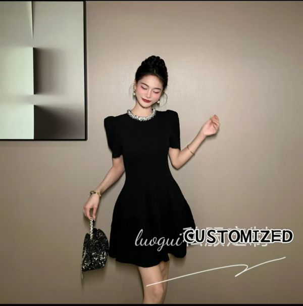 wears  dress for women in summer new temperament puff sleeves waist-hugging and slimming A-line princess skirt - Image 3